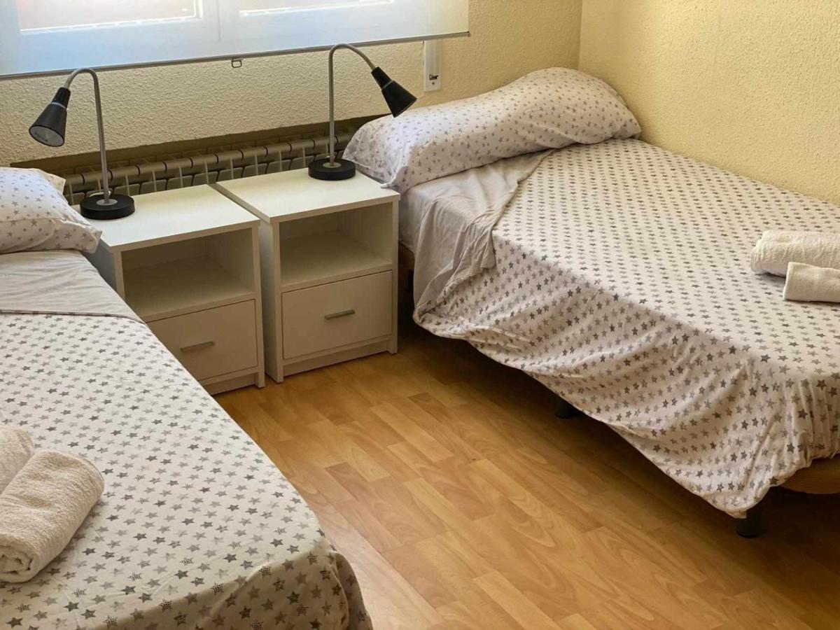 マドリード Residencia 12 Octubre Bed & Breakfast エクステリア 写真