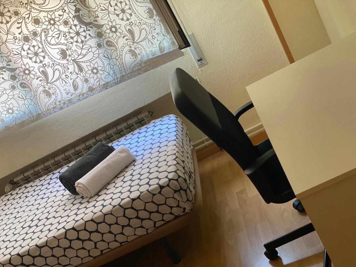マドリード Residencia 12 Octubre Bed & Breakfast エクステリア 写真